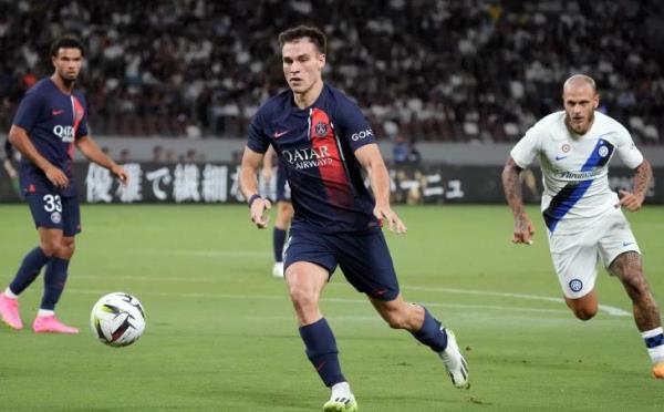 Ảnh bài viết Siêu cò Mendes tự tin đưa Ugarte đến Man United