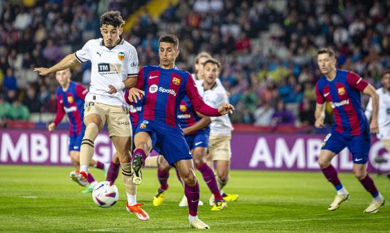 Nhận định Valencia vs Barcelona (2h30, 18/8): Tưng bừng ngày khai màn
