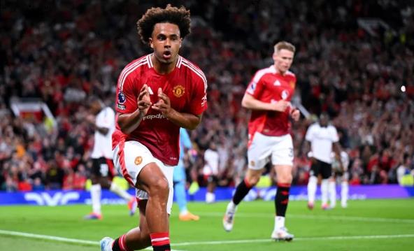 Ảnh bài viết Man United còn 2 trận để giải quyết vấn đề ở chiến thuật mới