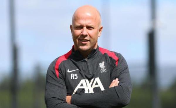Huyền thoại chỉ ra vũ khí giúp Liverpool đánh bại M.U