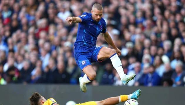 2 cầu thủ Chelsea khiến HLV Maresca nổi cáu