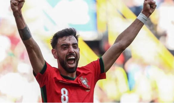 Bruno Fernandes xứng danh nhạc trưởng