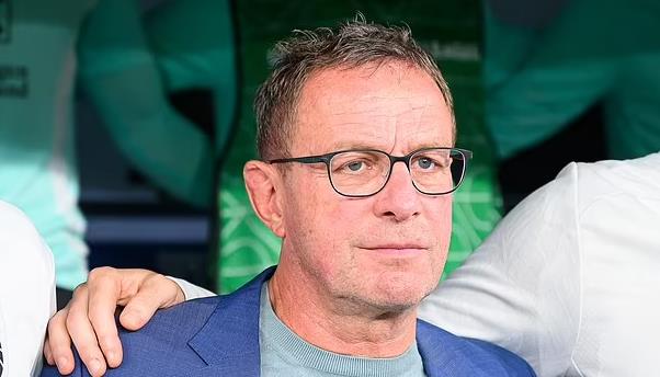 Ralf Rangnick xát muối vào vết thương của Man United