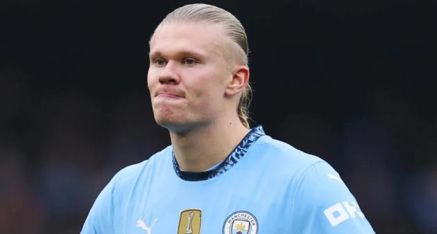 Ảnh bài viết Gary Neville chỉ ra 'số 9' xuất sắc hơn Haaland ở Ngoại hạng Anh