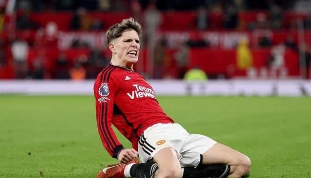 Chuyển nhượng tối 2/1: MU bán Garnacho; Perez mơ ước có sao Arsenal