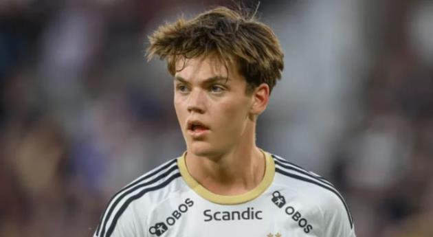 Arsenal dẫn đầu trong cuộc đua giành 'Odegaard 2.0'