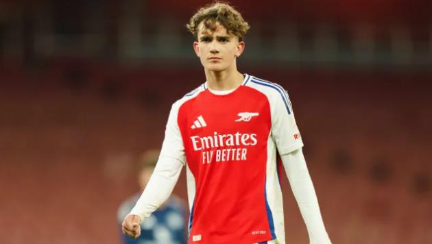 HLV Arsenal tự hào sau màn trình diễn đẳng cấp của Max Dowman trước Man Utd