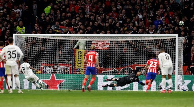 Atletico 1-0 Real: VAR gây tranh cãi; Tấm vé vào tứ kết đầy kịch tính