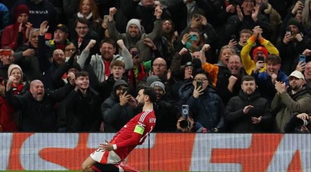 Rio Ferdinand "đá xéo" những ai chê bai Bruno Fernandes