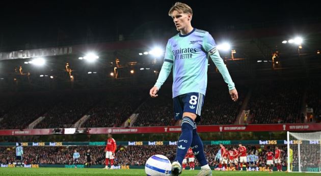 Thay đổi luật bóng đá giúp Arsenal hưởng lợi
