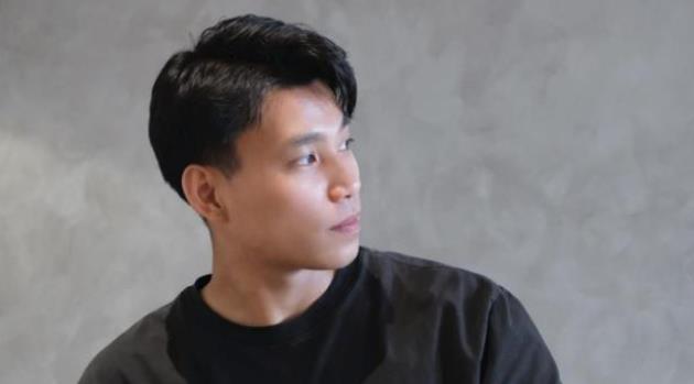 Vũ Văn Thanh khoe ảnh điển trai như tài tử