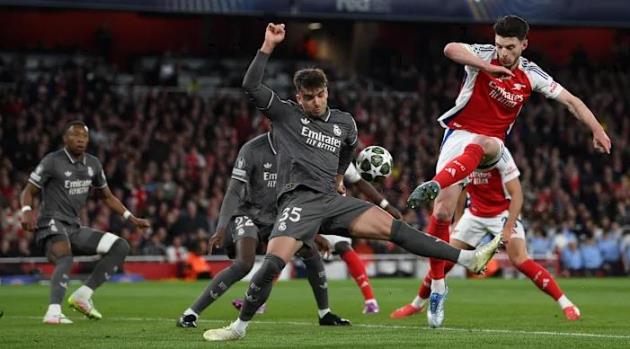 Real sẽ thôi 'đấu quyền không đấm' trước Arsenal