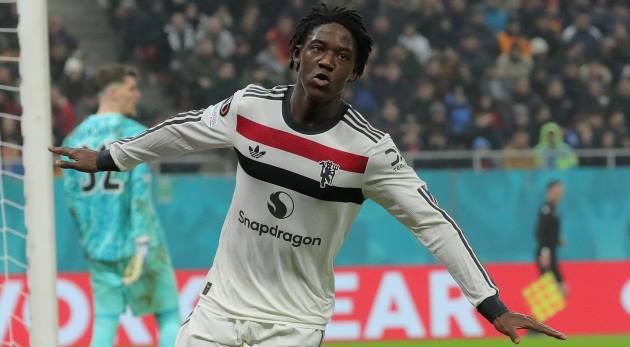 NÓNG! Kobbie Mainoo trở lại ở trận derby Manchester