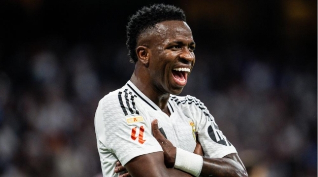 Chuyển nhượng tối 9/4: MU chi 200 triệu euro cho sao Real; Arsenal tiếp cận tiền vệ Barca