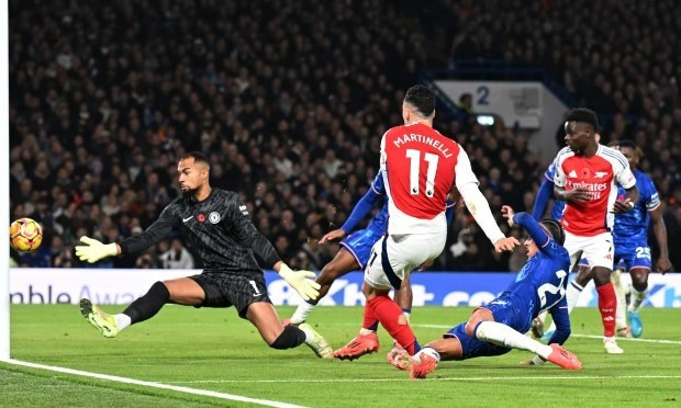 Robert Sanchez: Sai lầm và áp lực dẫn đến tương lai bấp bênh tại Chelsea
