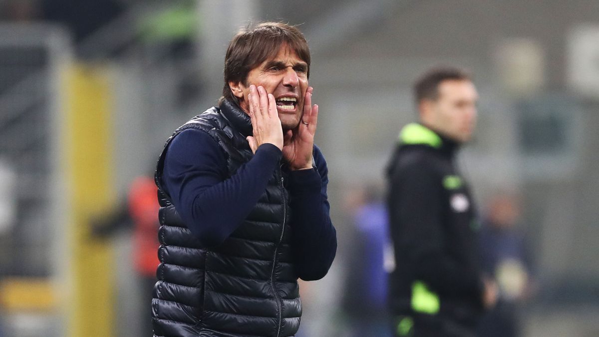 Conte chỉ trích VAR và trọng tài: Chiến lược tâm lý giữa cuộc đua vô địch Serie A