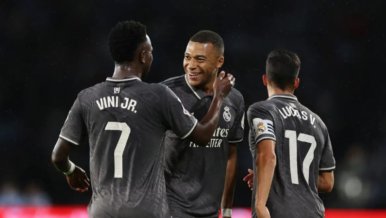 Lewandowski ghi bàn nhiều hơn Mbappe và Vinicius cộng lại