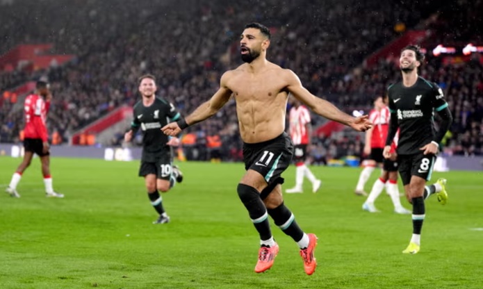 Southampton 2-3 Liverpool: Salah lập cú đúp, The Reds thắng kịch tính đội cuối bảng