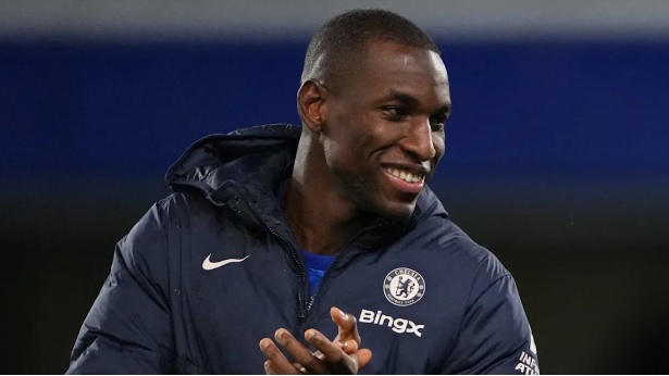 Phản ứng hài hước của Nicolas Jackson khi được hỏi về cơ hội vô địch của Chelsea