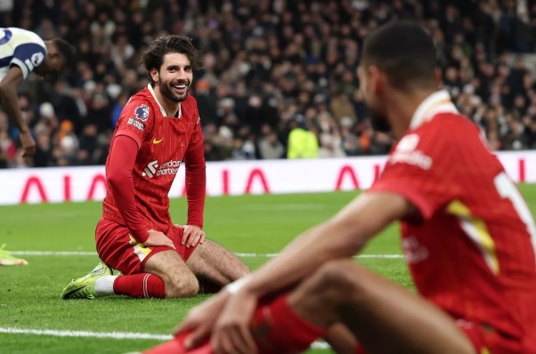 4 cầu thủ Liverpool nguy cơ bị cấm thi đấu sau trận Leicester