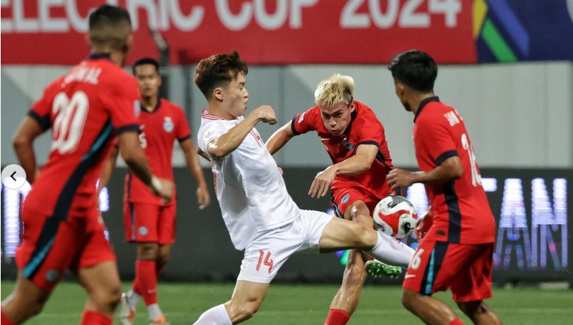 CĐV Singapore thất vọng về lối chơi "cũ kĩ" của đội nhà