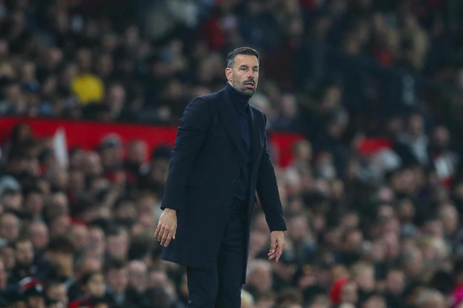 Nửa năm Ruud van Nistelrooy ở Anh: Từ Old Trafford đến sân King Power