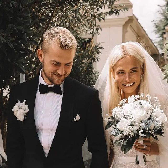 Đám cưới như cổ tích của De Ligt và bạn gái lâu năm