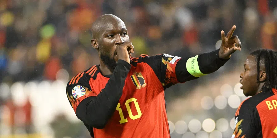Van Basten phẫn nộ vì bàn thắng bị từ chối của Lukaku