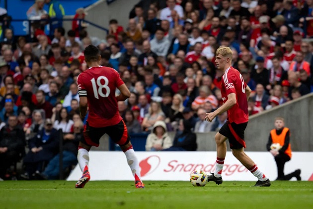 Toby Collyer đã giúp Ten Hag giải quyết bài toán lớn