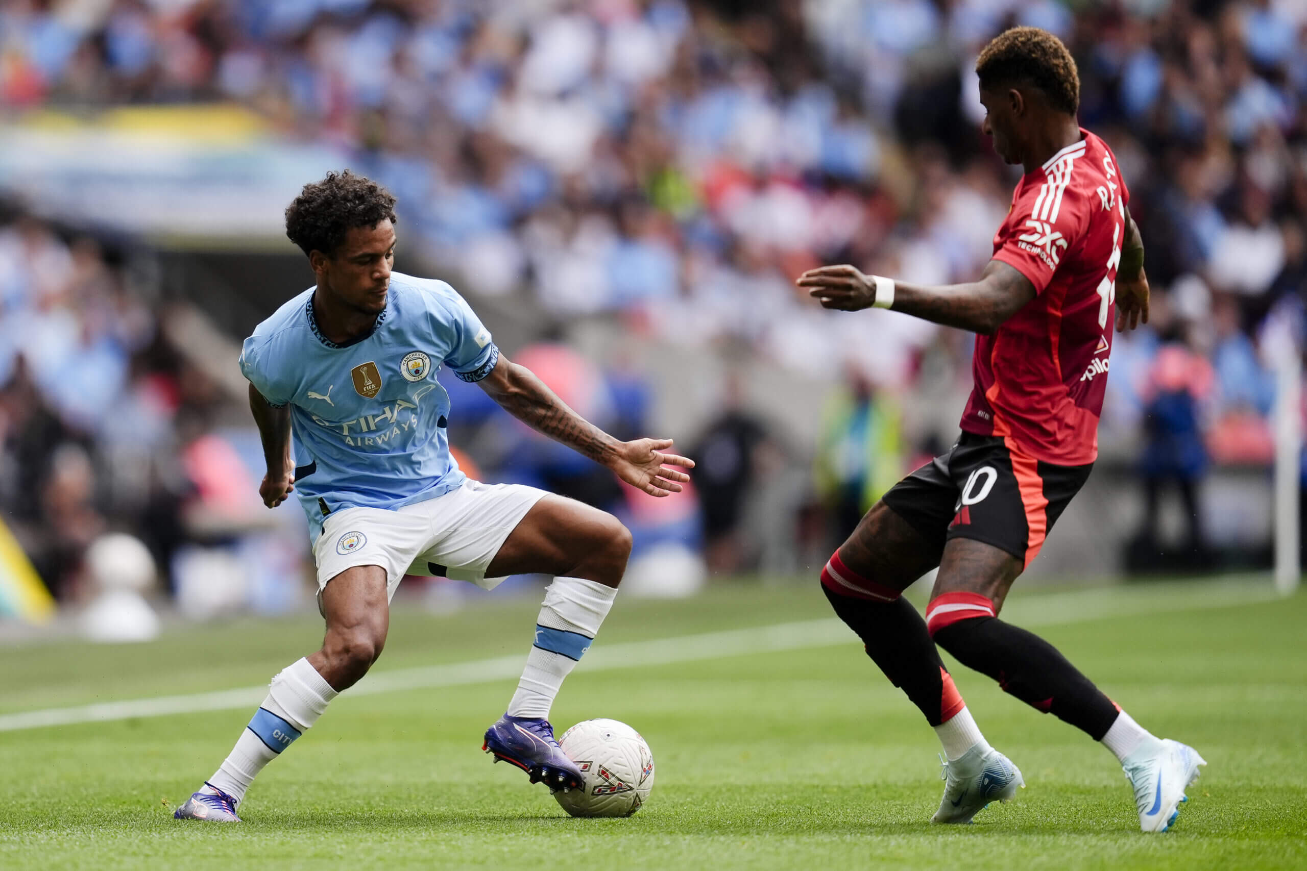 Ảnh bài viết Ian Wright phấn khích bởi sao trẻ Man City - MOTM trước Man United