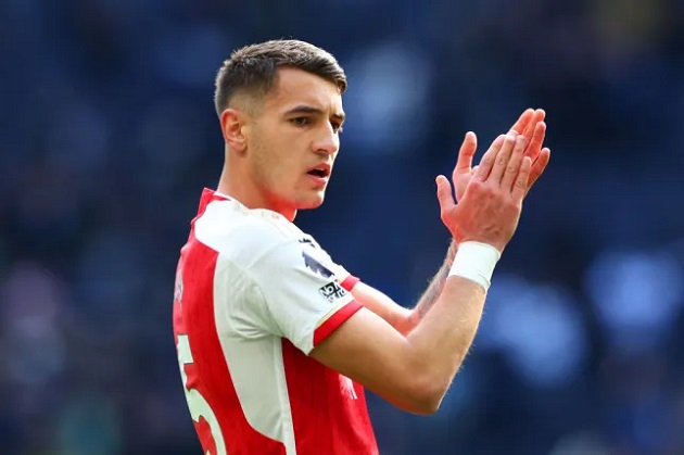 Kiwior hoàn toàn có thể rời Arsenal hè này.