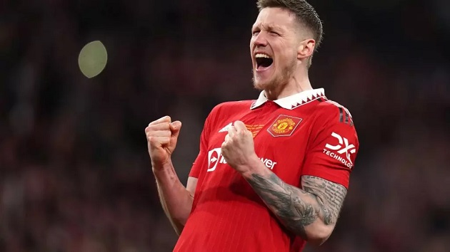 Ảnh bài viết Đặt lịch kiểm tra y tế, Weghorst chuẩn bị đến Ajax