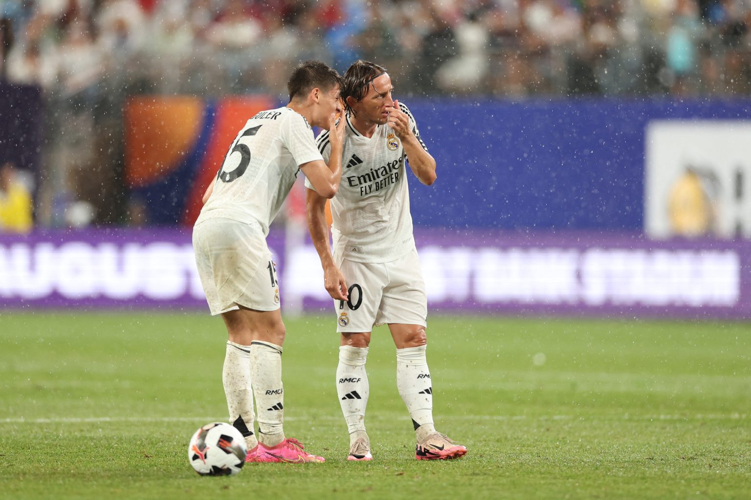 5 phương án Ancelotti nên chọn để đá phạt thay vì Mbappe