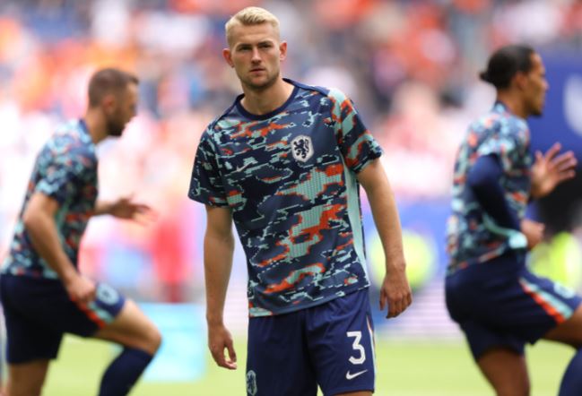 Ảnh bài viết Alan Shearer ca ngợi 'quái vật' không chiến của M.U