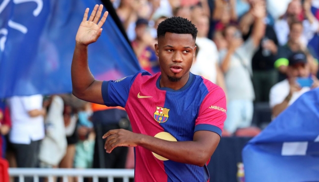 Ansu Fati giữ vững lập trường khi Barcelona quan tâm Marcus Rashford