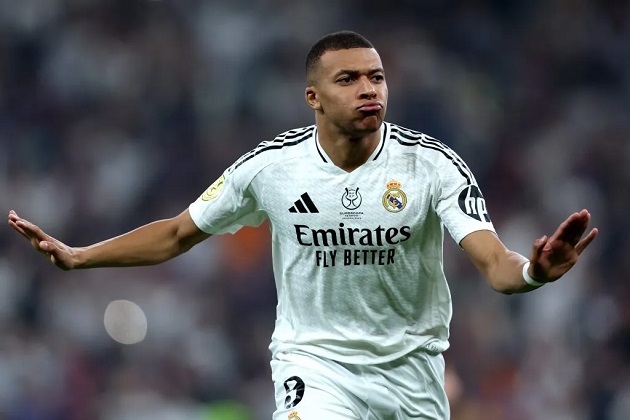Cựu chủ tịch Barcelona thừa nhận tiền đạo Real Madrid khiến ông "lo lắng"