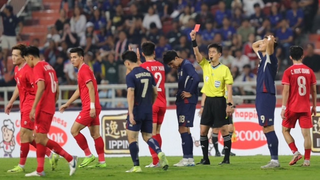 Thua Việt Nam chưa đủ, Thái Lan nhận thêm tin xấu từ FIFA