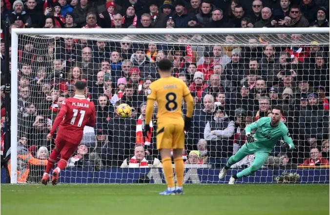 5 điểm nhấn Liverpool 2-1 Wolves: Nỗi lo ngoài dự đoán; Diaz không phải tiền đạo trung tâm