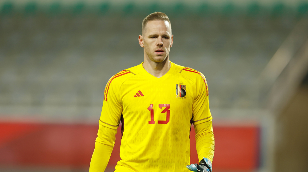 Joe Cole chỉ ra thủ môn có thể hoàn hảo cho Chelsea