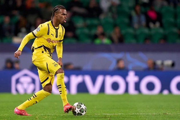 Vì sao Dortmund khó mua đứt Carney Chukwuemeka từ Chelsea?