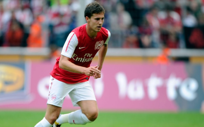 Cựu cầu thủ Arsenal trở lại làm HLV cho đội U14