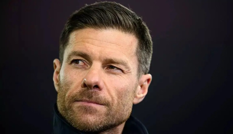 HLV Xabi Alonso giữ kín tương lai giữa tin đồn dẫn dắt Real Madrid