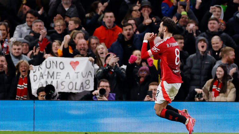 CĐV M.U nói cùng 1 điều về Bruno Fernandes sau trận thua Fulham