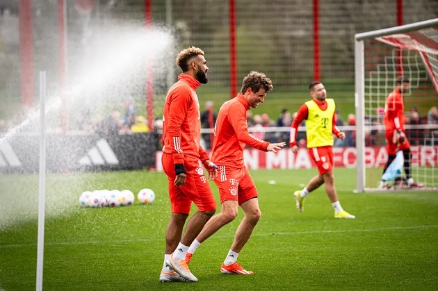 Đồng đội cũ gợi ý bến đỗ cho Muller sau khi rời Bayern