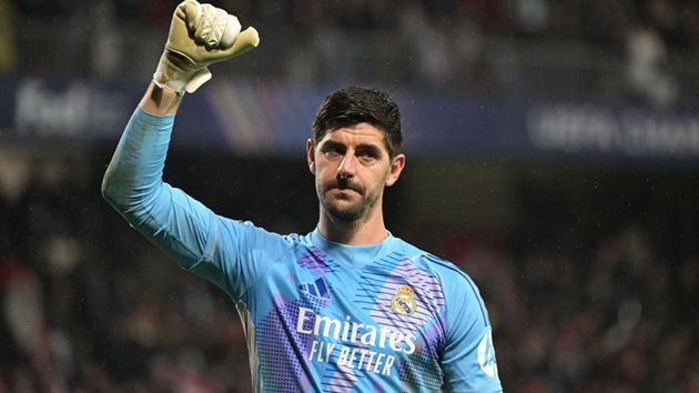 Rõ lý do Thibaut Courtois không ra sân trước Rayo Vallecano