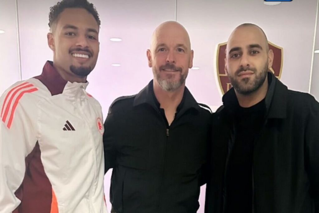 Erik ten Hag xuất hiện trên sân tập, ngày càng rõ dấu hiệu tái xuất