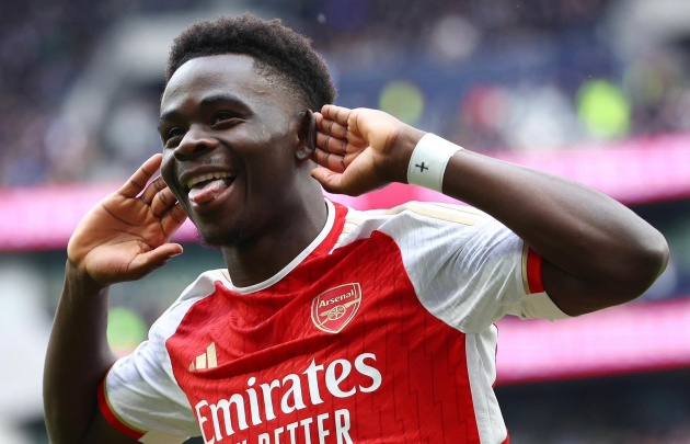 Sút tung lưới PSG, Bukayo Saka quá bùng nổ