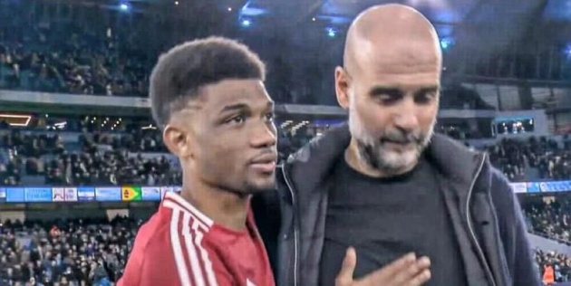Amad Diallo hành động đẳng cấp khiến Guardiola ngỡ ngàng
