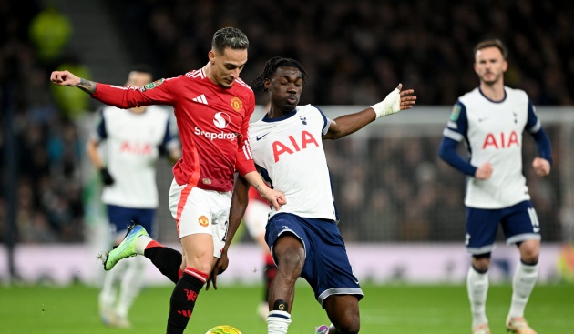 Antony mất điểm với HLV Amorim khi MU thua Tottenham