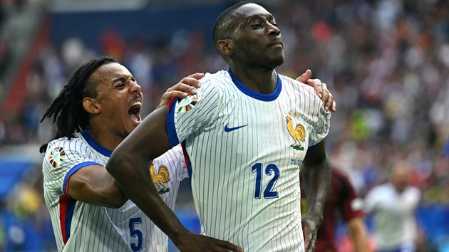 Kolo Muani sẽ đồng ý ngay lập tức khi Arsenal gửi đề nghị